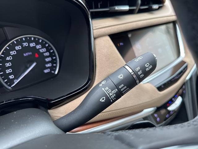 2017 Cadillac XT5 Vehicle Photo in MANITOWOC, WI 54220-5838