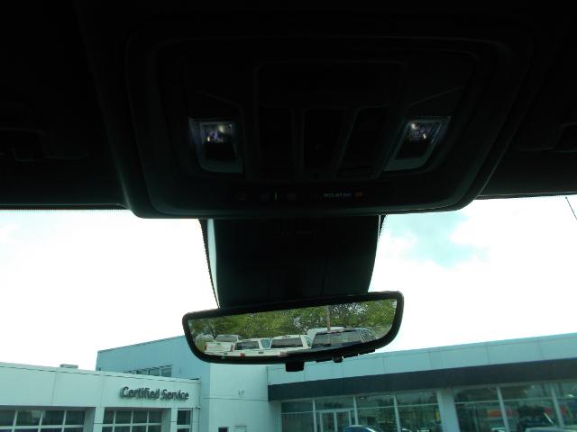 2025 GMC Sierra 1500 Vehicle Photo in LOWELL, MA 01852-4336