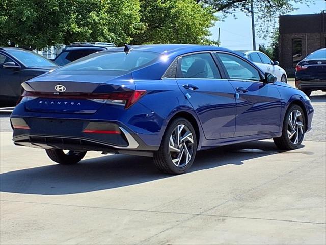 2025 Hyundai ELANTRA Vehicle Photo in Peoria, IL 61615