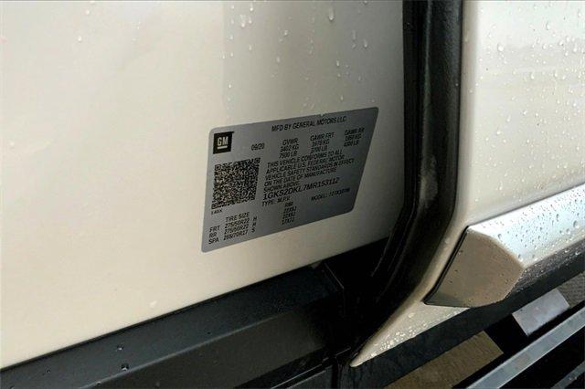 2021 GMC Yukon Vehicle Photo in TOPEKA, KS 66609-0000