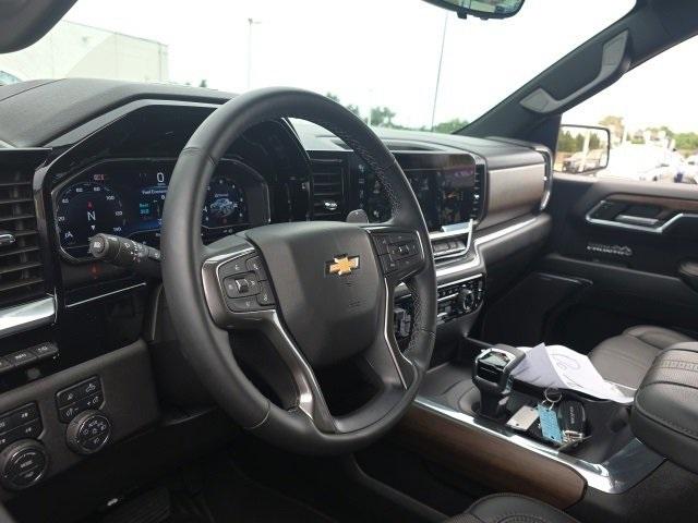 2024 Chevrolet Silverado 1500 Vehicle Photo in ENGLEWOOD, CO 80113-6708