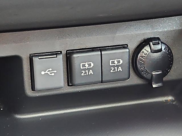 2021 Toyota Highlander Vehicle Photo in TREVOSE, PA 19053-4984