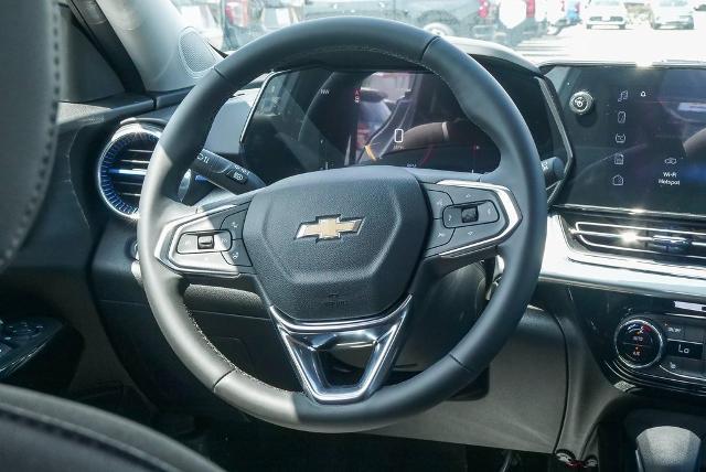 2025 Chevrolet Trax Vehicle Photo in VENTURA, CA 93003-8585