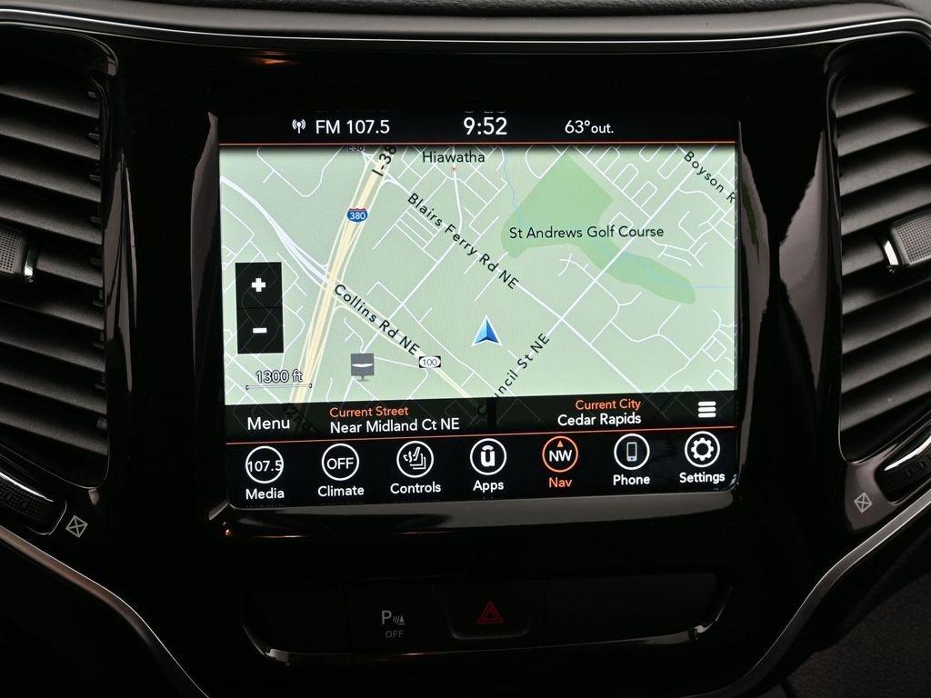 2020 Jeep Cherokee Vehicle Photo in Marion, IA 52302