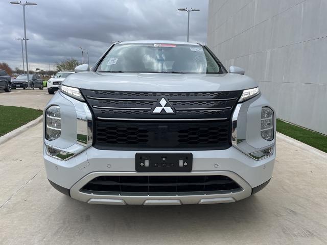 2023 Mitsubishi Outlander Vehicle Photo in Grapevine, TX 76051