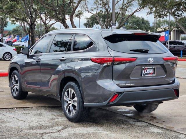 2023 Toyota Highlander Vehicle Photo in SUGAR LAND, TX 77478-0000