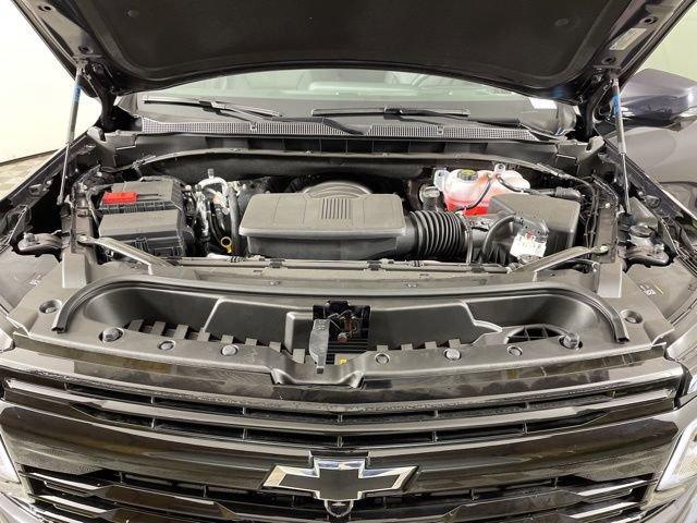 2025 Chevrolet Suburban Vehicle Photo in PHOENIX, AZ 85014-3381
