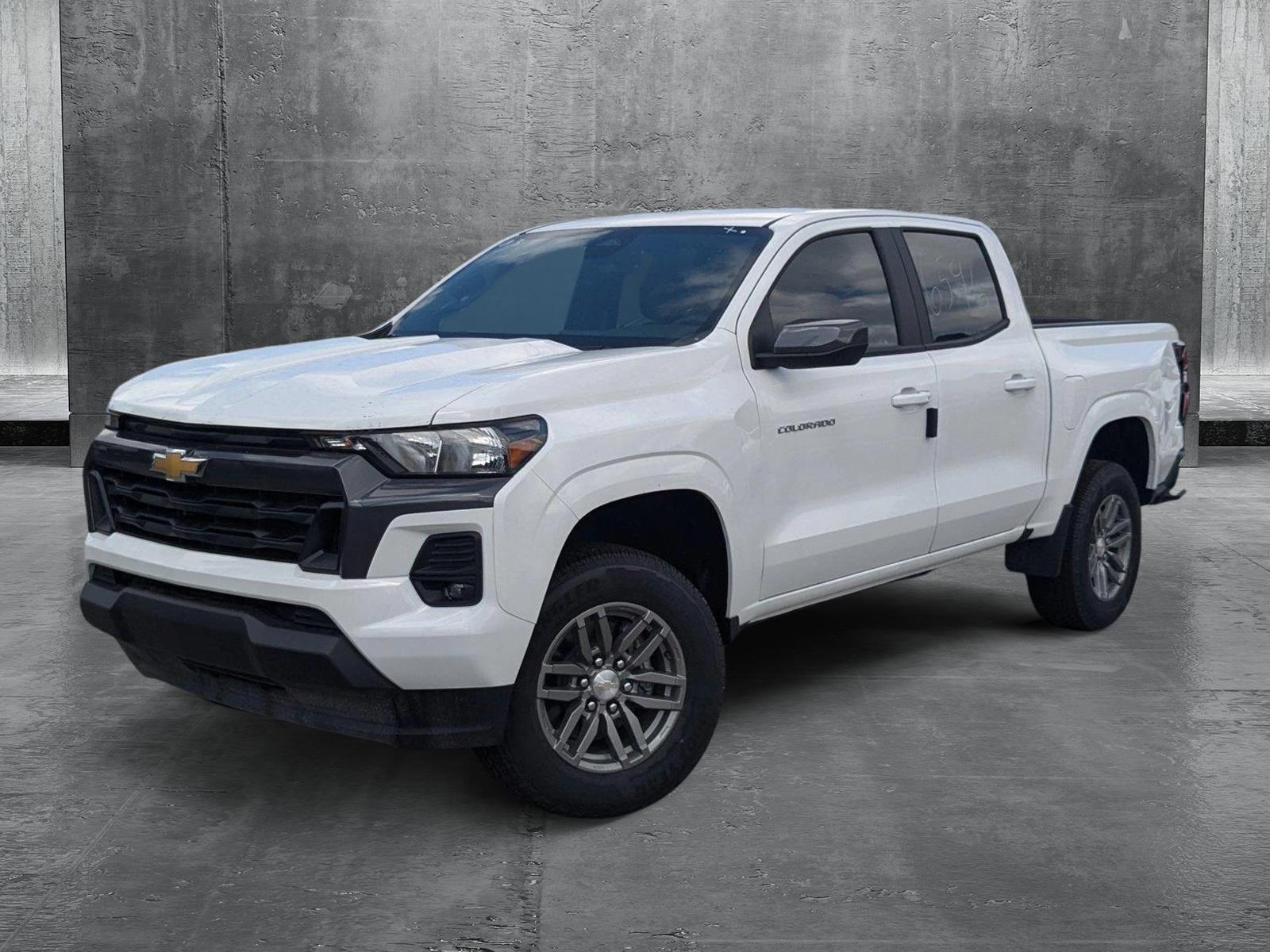 2024 Chevrolet Colorado Vehicle Photo in PEMBROKE PINES, FL 33024-6534