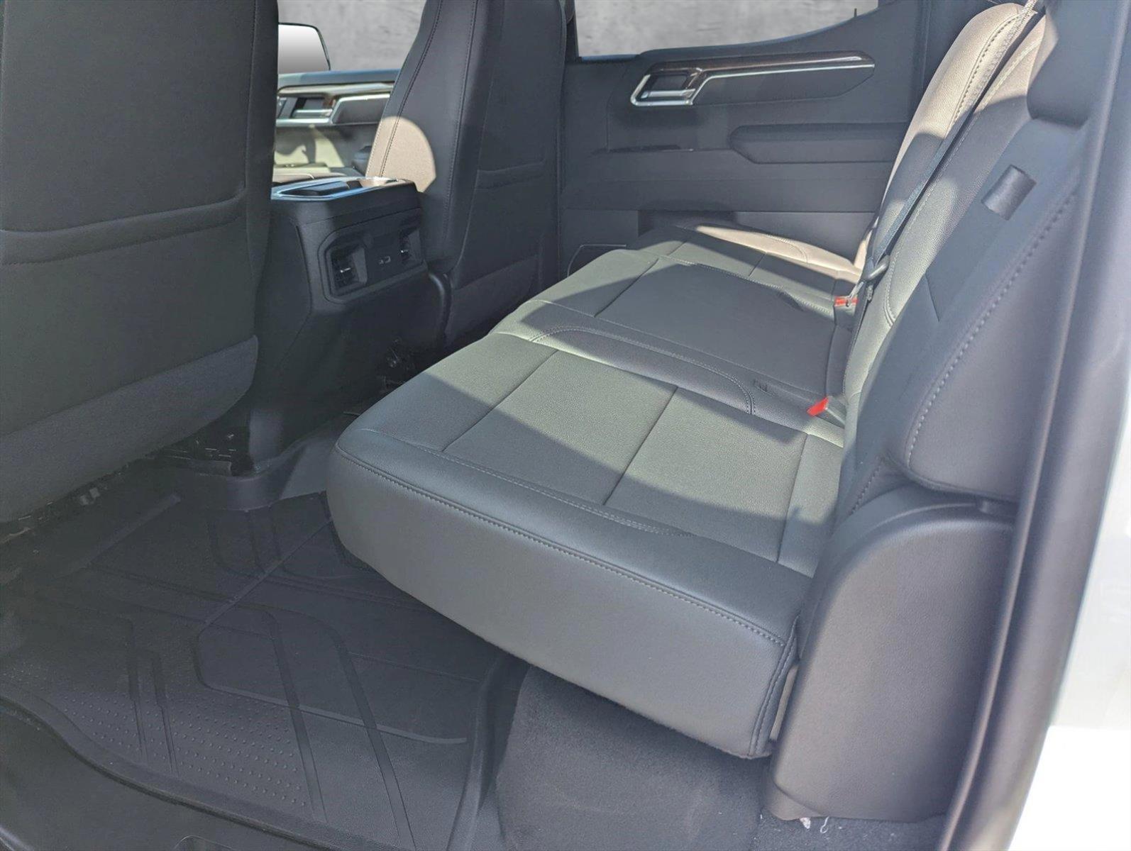 2025 Chevrolet Silverado 1500 Vehicle Photo in GREENACRES, FL 33463-3207