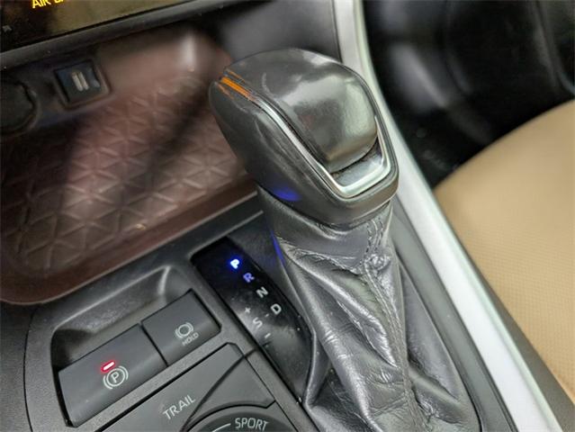 2021 Toyota RAV4 Vehicle Photo in ENGLEWOOD, CO 80113-6708