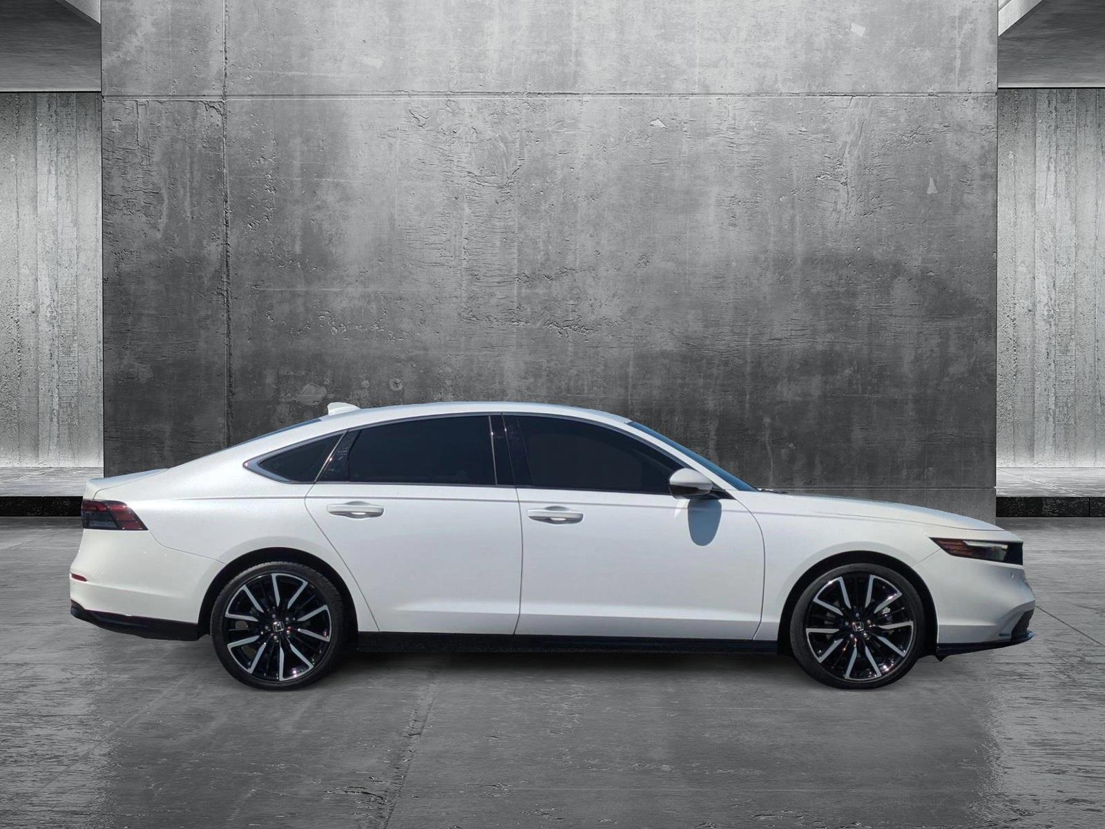 2023 Honda Accord Hybrid Vehicle Photo in Valencia, CA 91355-1794