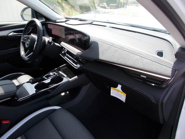 2025 Buick Envision Vehicle Photo in LOWELL, MA 01852-4336