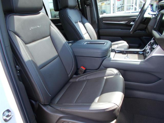 2024 GMC Yukon XL Vehicle Photo in LOWELL, MA 01852-4336