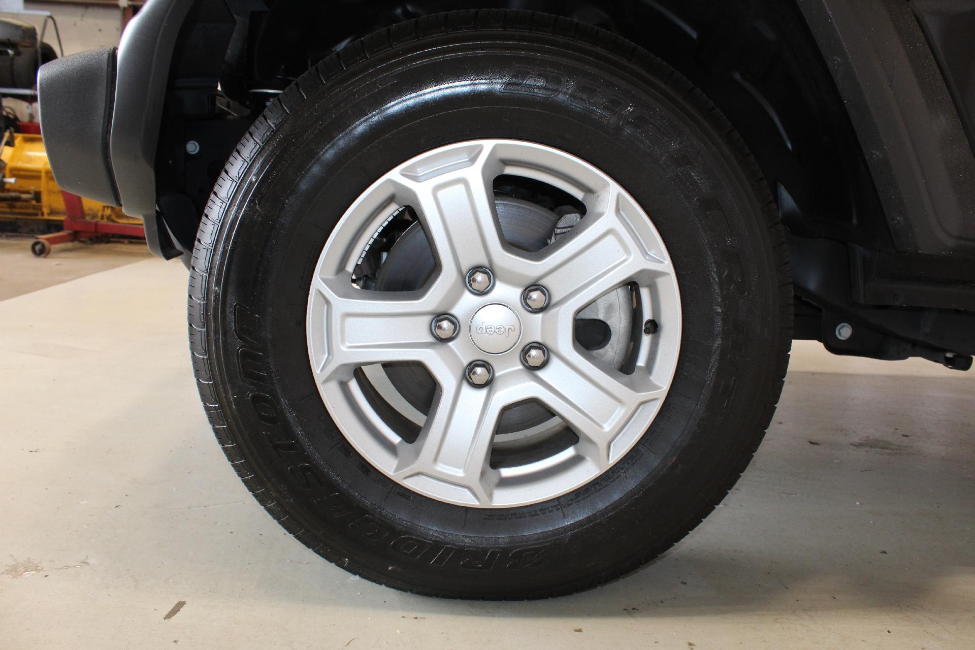 2021 Jeep Wrangler Vehicle Photo in NORTHAMPTON, MA 01060-1120