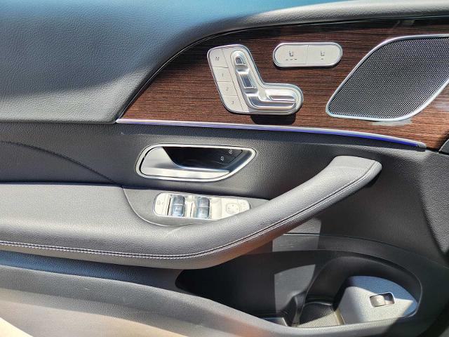 2025 Mercedes-Benz GLE Vehicle Photo in HOUSTON, TX 77079