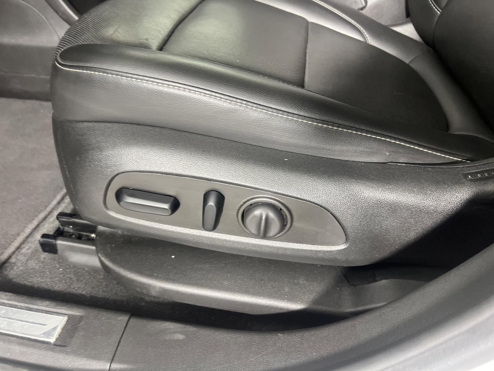 2023 GMC Acadia Vehicle Photo in GEORGETOWN, TX 78626-7508