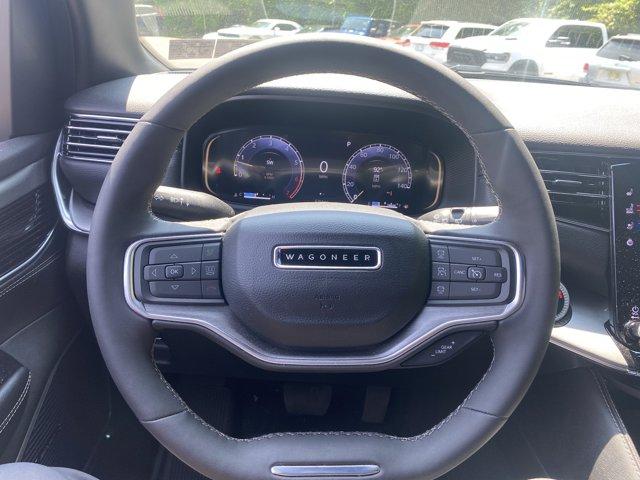 2024 Jeep Wagoneer L Vehicle Photo in Doylsetown, PA 18901