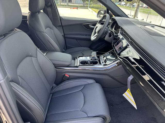2025 Audi Q7 Vehicle Photo in HOUSTON, TX 77090