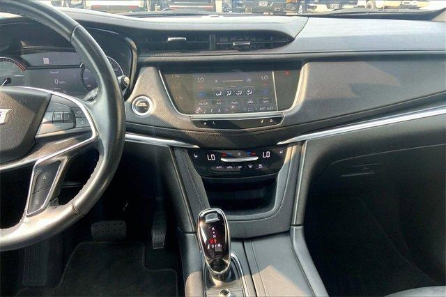 2022 Cadillac XT5 Vehicle Photo in TOPEKA, KS 66609-0000