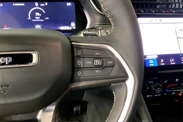 2024 Jeep Grand Cherokee L Vehicle Photo in KANSAS CITY, MO 64114-4502