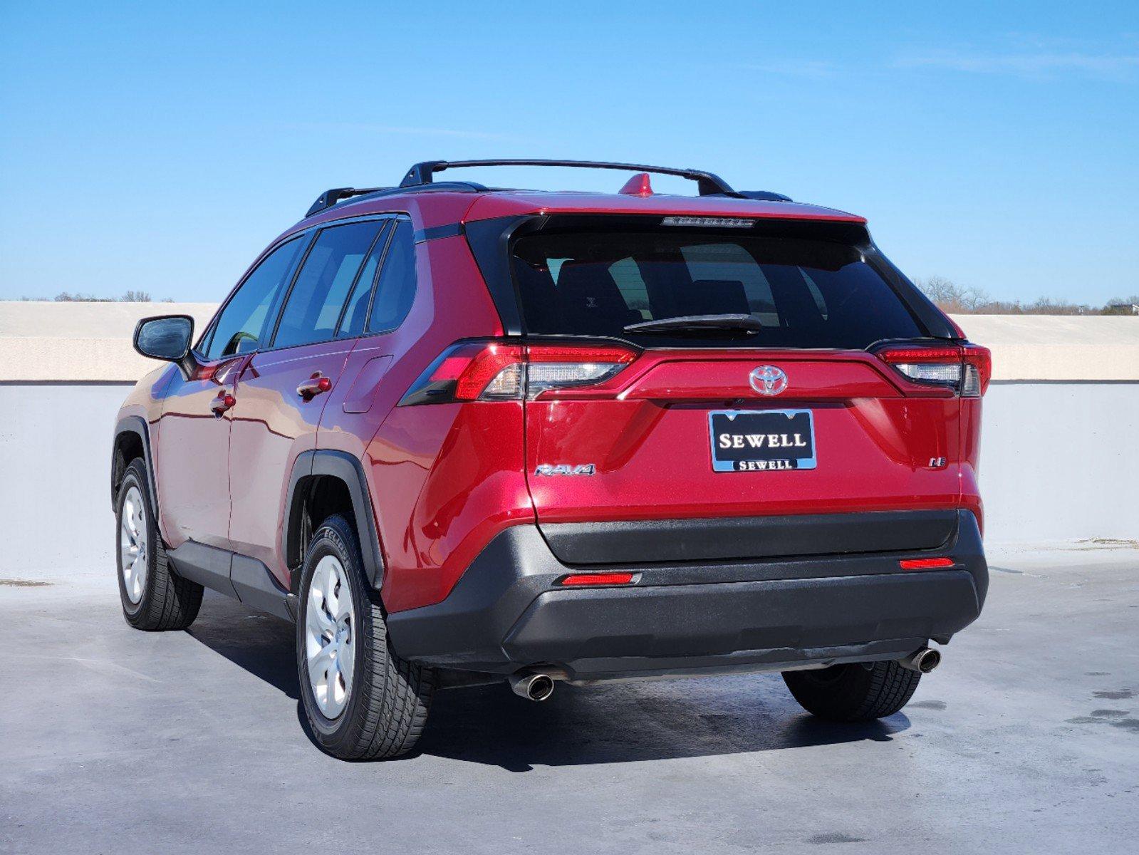 2019 Toyota RAV4 Vehicle Photo in DALLAS, TX 75209