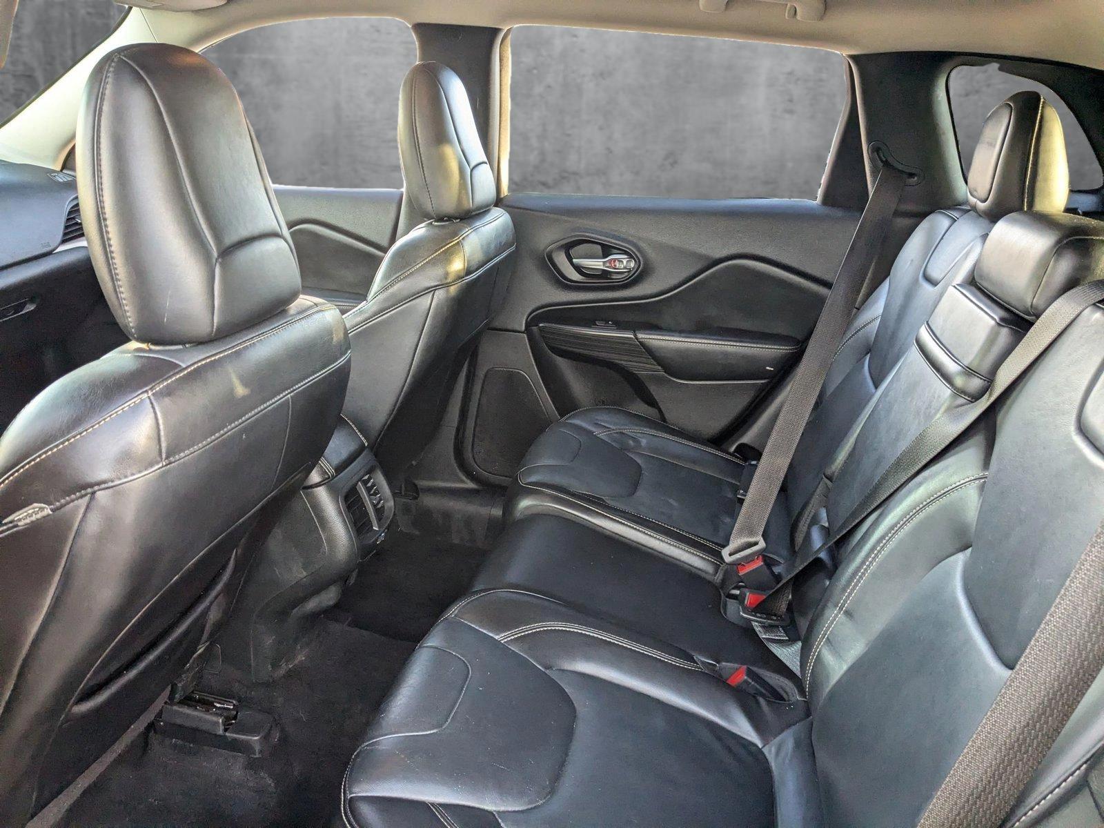 2015 Jeep Cherokee Vehicle Photo in Cockeysville, MD 21030-2508