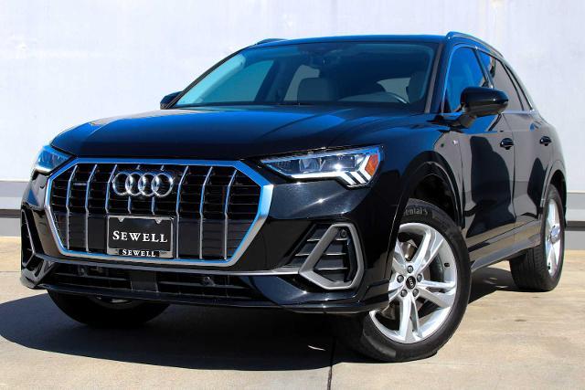 2022 Audi Q3 Vehicle Photo in SUGAR LAND, TX 77478