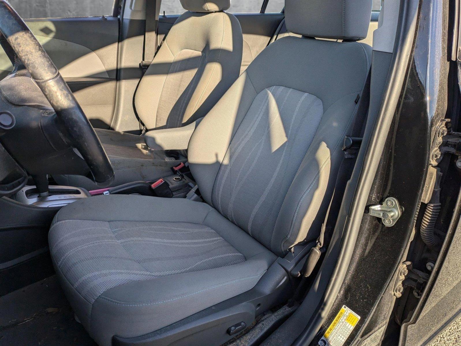 2020 Chevrolet Sonic Vehicle Photo in Corpus Christi, TX 78415