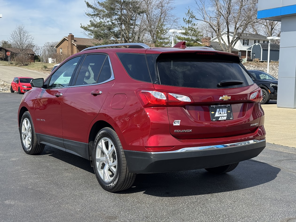 2020 Chevrolet Equinox Vehicle Photo in BOONVILLE, IN 47601-9633