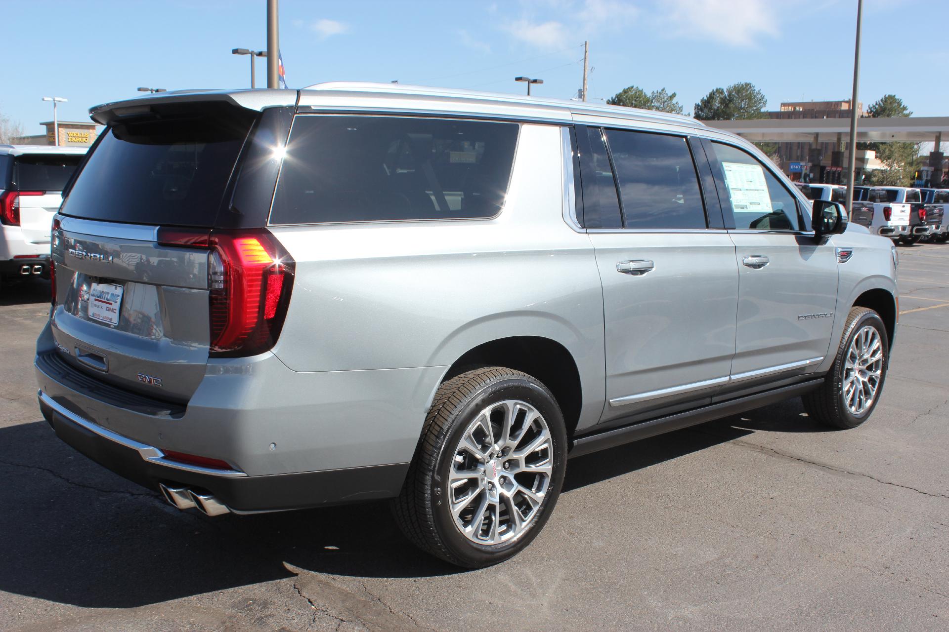 2025 GMC Yukon XL Vehicle Photo in AURORA, CO 80012-4011