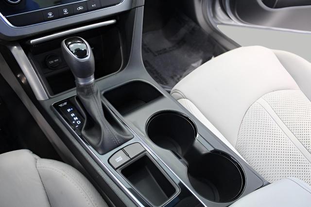 2017 Hyundai SONATA Vehicle Photo in Green Bay, WI 54304