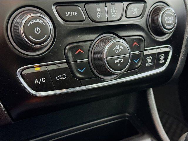 2022 Jeep Cherokee Vehicle Photo in Doylsetown, PA 18901