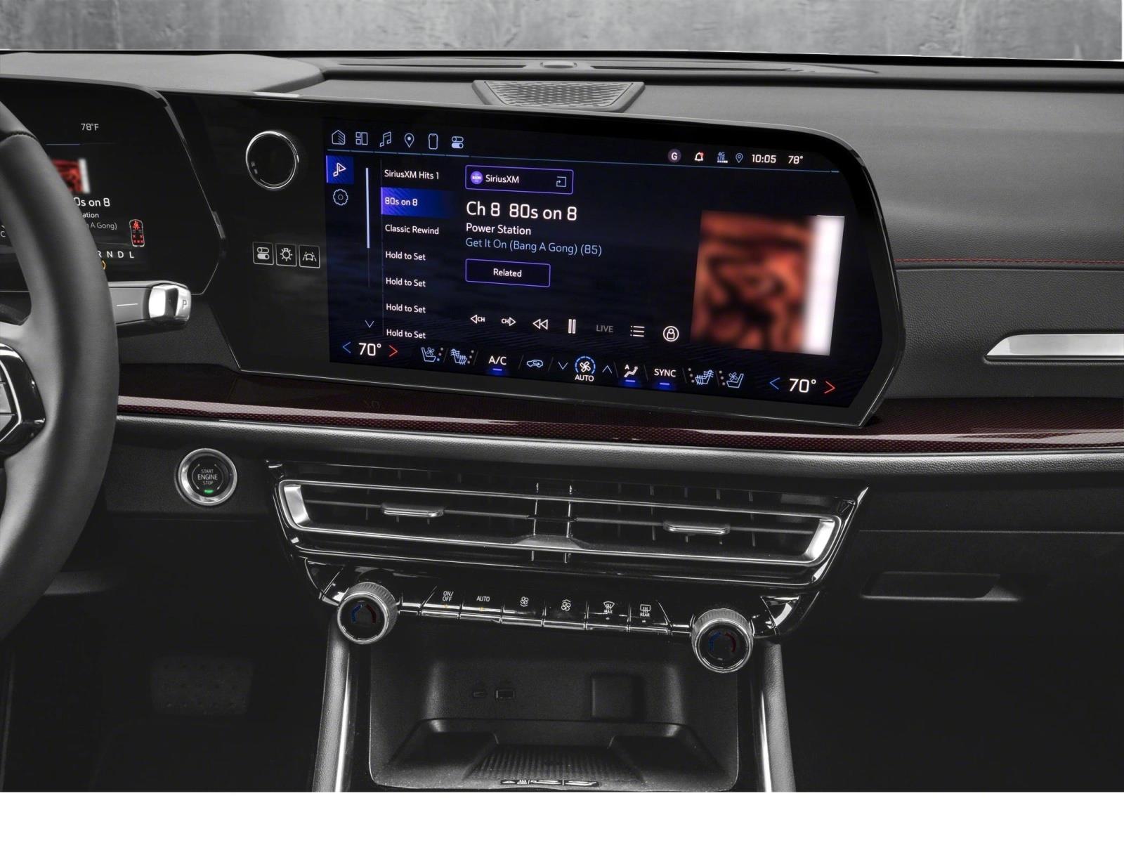 2025 Chevrolet Traverse Vehicle Photo in VALENCIA, CA 91355-1705