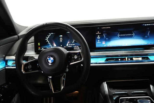 2024 BMW 740i xDrive Vehicle Photo in GRAPEVINE, TX 76051