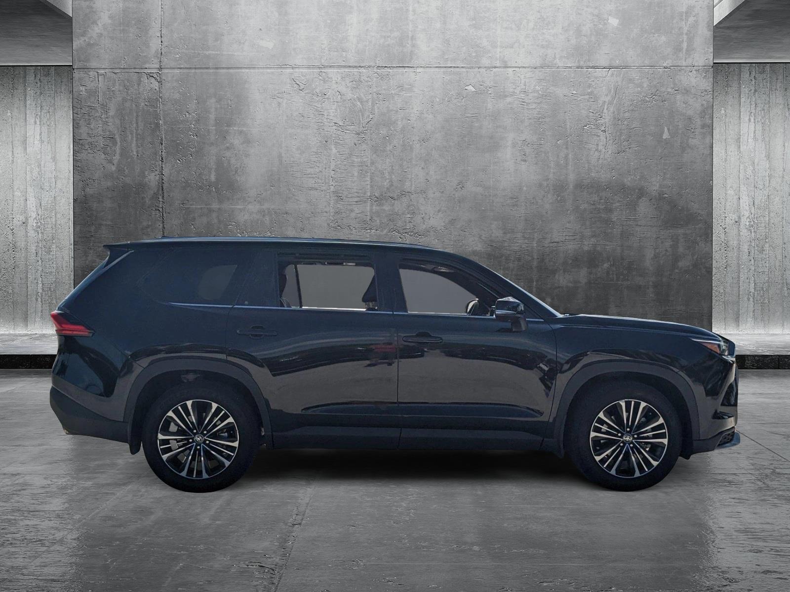 2024 Toyota Grand Highlander Vehicle Photo in Davie, FL 33331