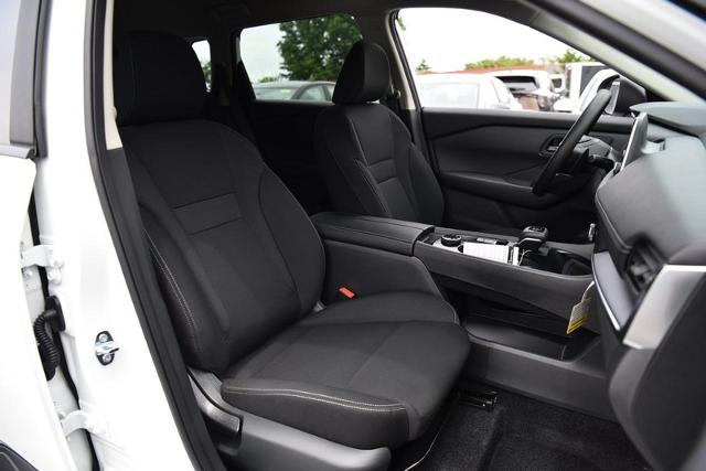 2025 Nissan Rogue Vehicle Photo in Ballwin, MO 63011