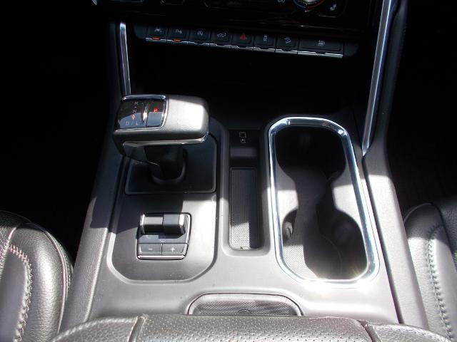2023 GMC Sierra 1500 Vehicle Photo in LOWELL, MA 01852-4336