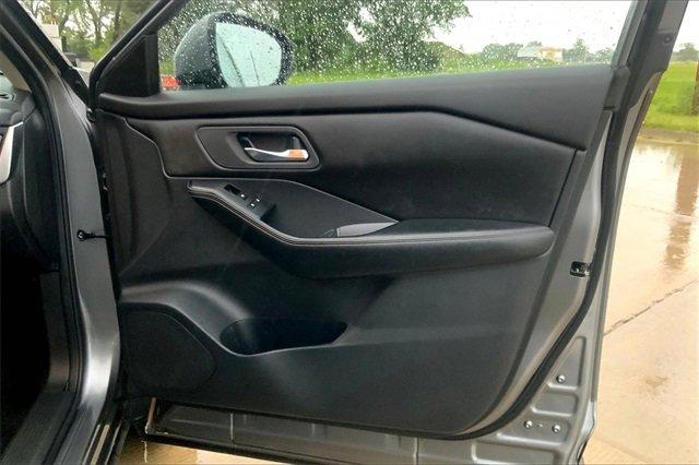 2024 Nissan Rogue Vehicle Photo in TOPEKA, KS 66609-0000
