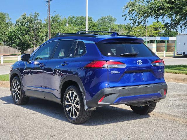 2024 Toyota Corolla Cross Vehicle Photo in DENTON, TX 76210-9321