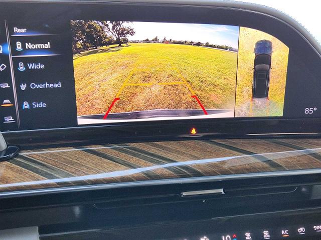 2022 Cadillac Escalade Vehicle Photo in DENTON, TX 76210-9321