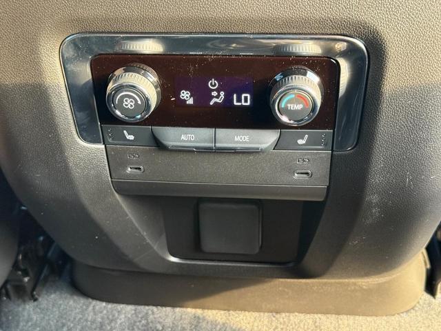 2025 Chevrolet Tahoe Vehicle Photo in COLUMBIA, MO 65203-3903