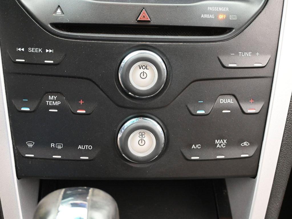 2013 Ford Explorer Vehicle Photo in Cedar Rapids, IA 52402