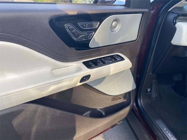 2021 Lincoln Aviator Vehicle Photo in GOODYEAR, AZ 85338-1310