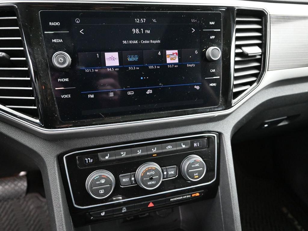 2019 Volkswagen Atlas Vehicle Photo in Marion, IA 52302
