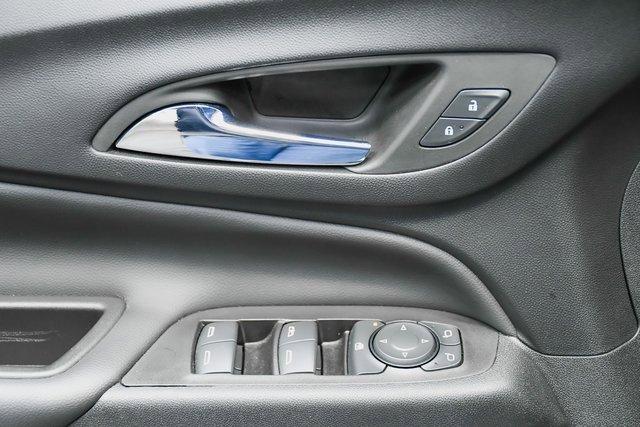 2022 Chevrolet Equinox Vehicle Photo in EVERETT, WA 98203-5662