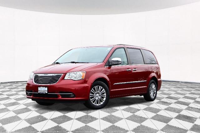 Used 2016 Chrysler Town & Country Anniversary Edition with VIN 2C4RC1CGXGR271385 for sale in Mc Henry, IL