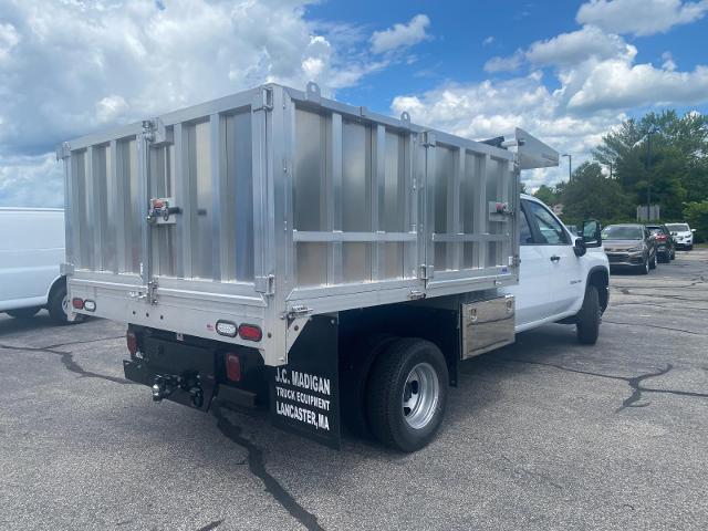 2024 Chevrolet Silverado 3500 HD Chassis Cab Vehicle Photo in LEOMINSTER, MA 01453-2952