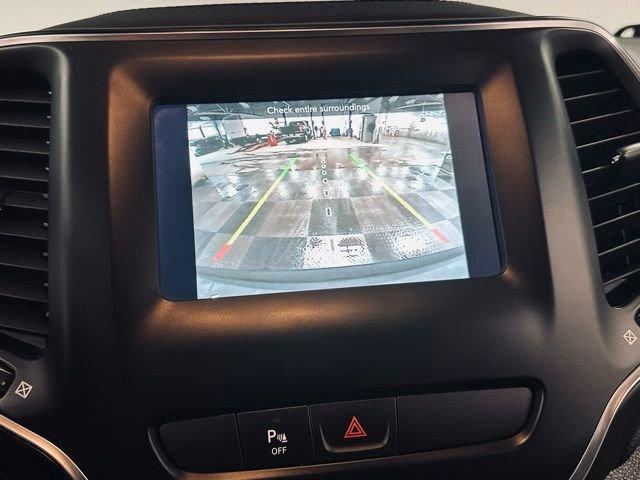 2020 Jeep Cherokee Vehicle Photo in MEDINA, OH 44256-9631