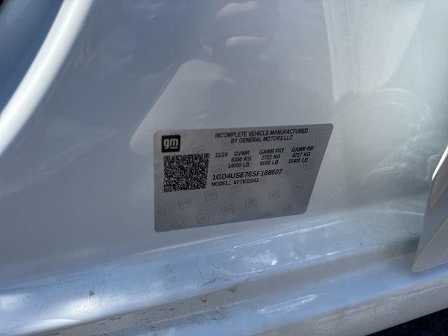 2025 GMC Sierra 3500 HD Chassis Cab Vehicle Photo in MEDINA, OH 44256-9631