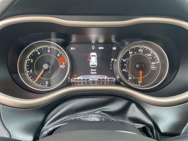 2017 Jeep Cherokee Vehicle Photo in MEDINA, OH 44256-9631